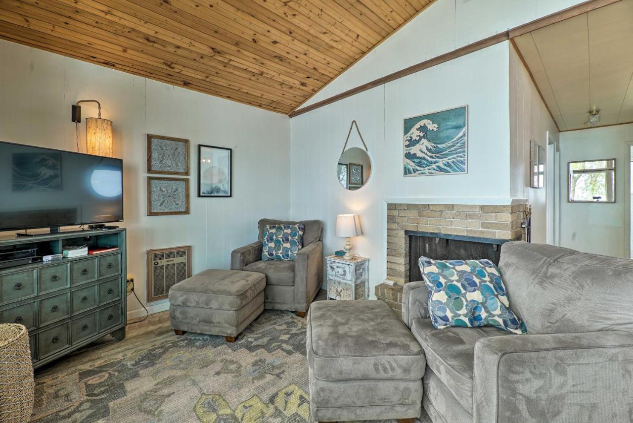 Lakefront Cottage Near Wineries And State Parks! Mears Exteriör bild